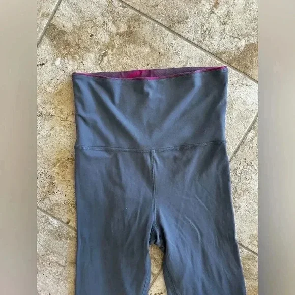 Alo capri leggings small / E26 - Picture 2 of 3